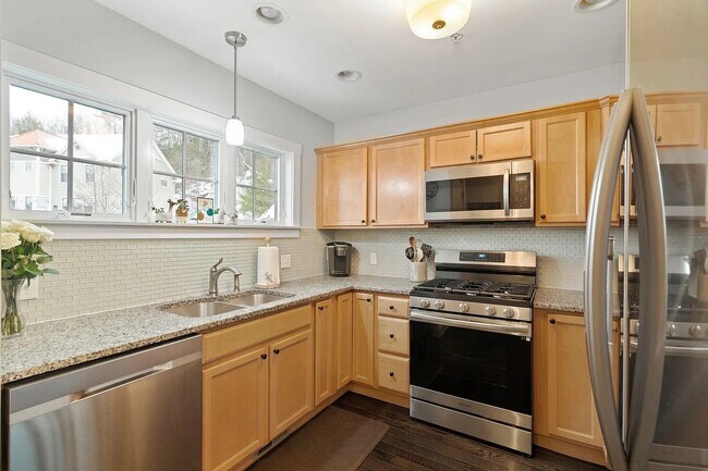 Foto del edificio - 337 Mount Support Rd