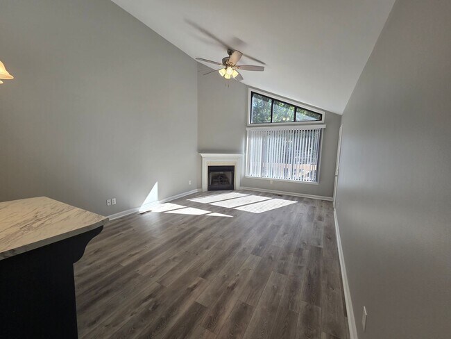 Foto del edificio - Charming 3-Bedroom Home Near the Interstate