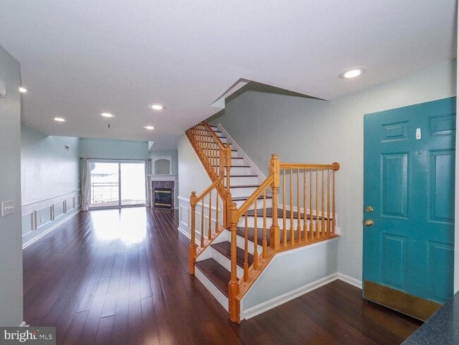 Building Photo - 9 Owens Landing Ct