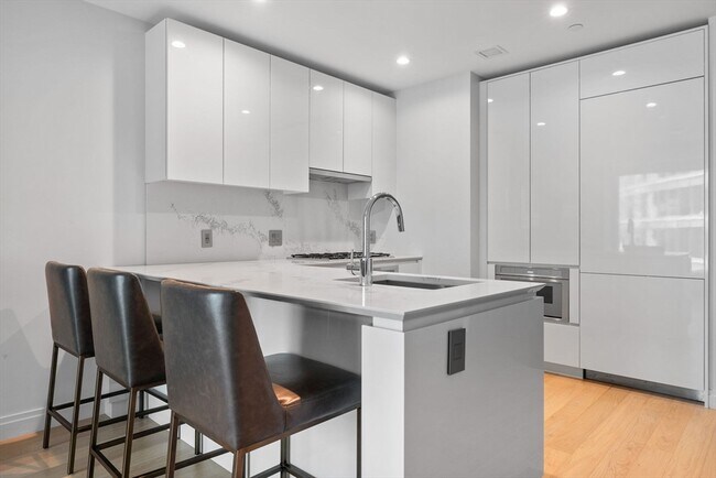 Foto del edificio - 133 Seaport Blvd