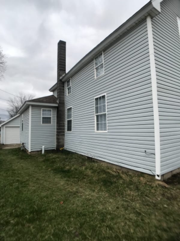 Building Photo - 315 N Werber St
