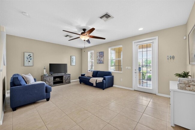 Foto del edificio - 3736 82nd Ave Cir E