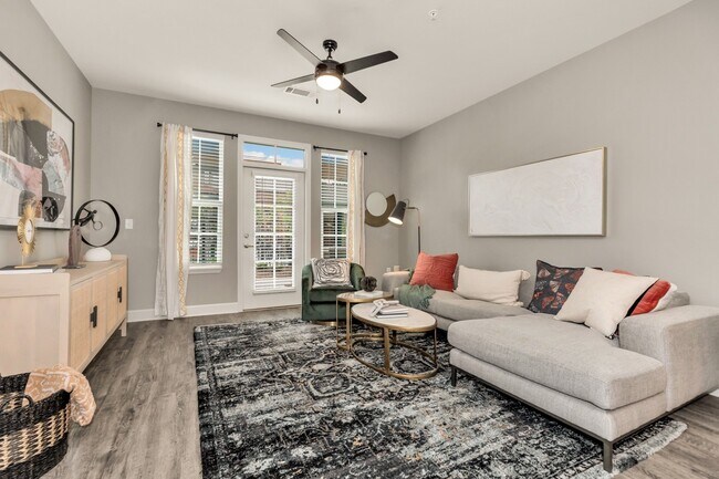 Sala de estar - Argento at Oakland Springs Apartments