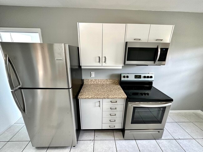 Foto del edificio - 947 Country Wood Ct