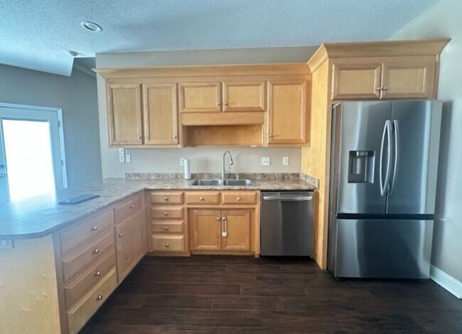 Foto del edificio - 2910 Buckeye Dr