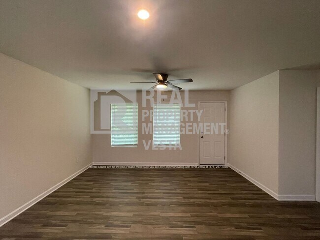 Foto del edificio - New Four Bedroom House in a Great Neighbor...