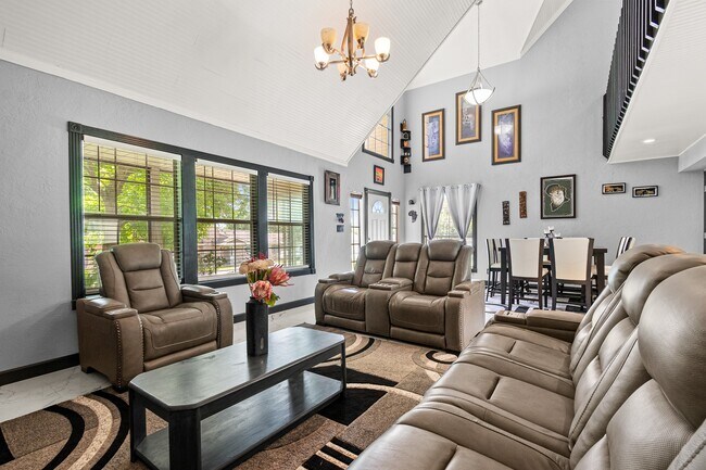 Building Photo - 20 Clearview