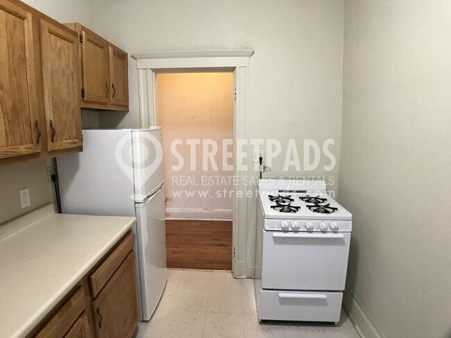 Building Photo - 1 bedroom in Boston MA 02135