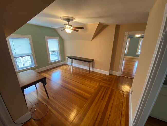 Building Photo - 322 Highland Ave