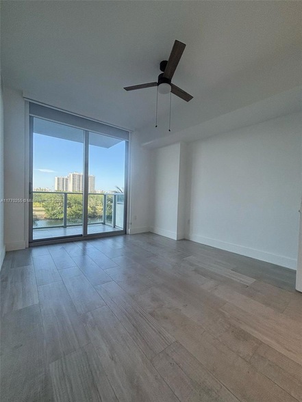 Building Photo - 16385 Biscayne Blvd