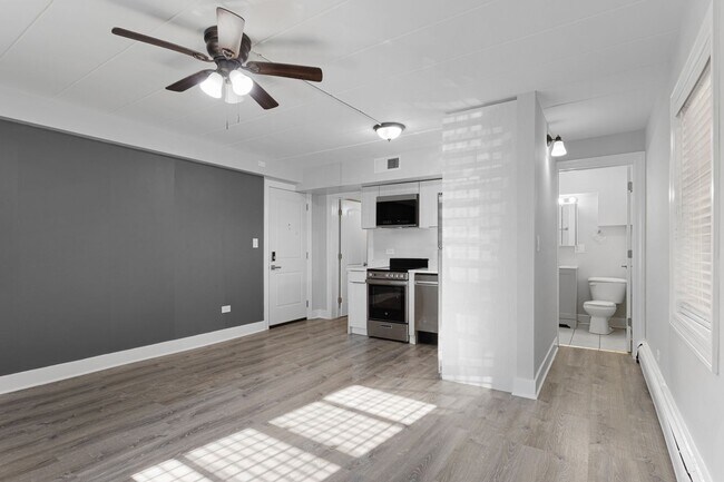 Foto del edificio - 6007 N Kenmore Ave