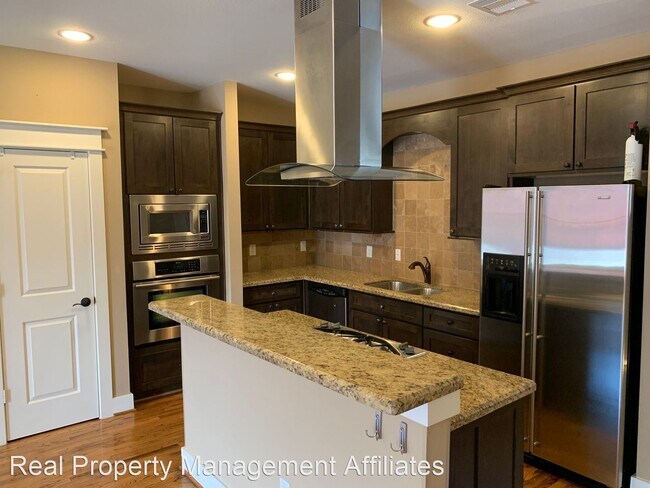 Foto del edificio - 2 br, 2 bath House - 2403 Roufa Rd