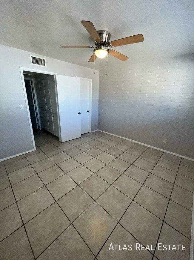 Building Photo - 4902 E Culver St