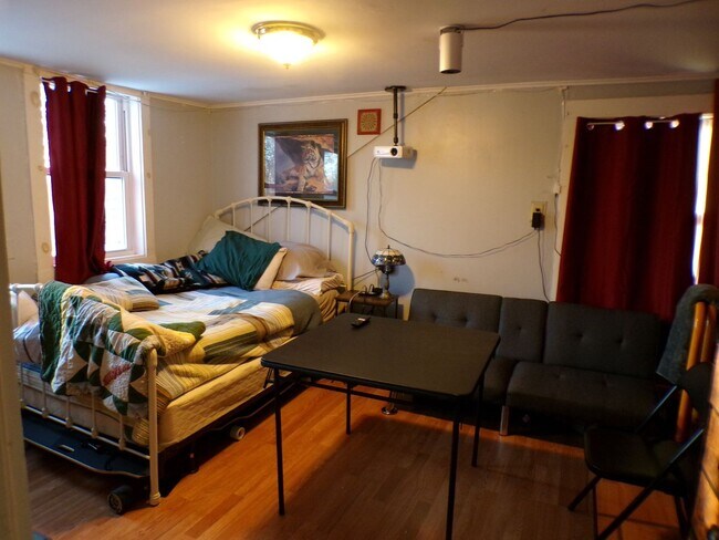 Foto del edificio - 74 N Main Ave