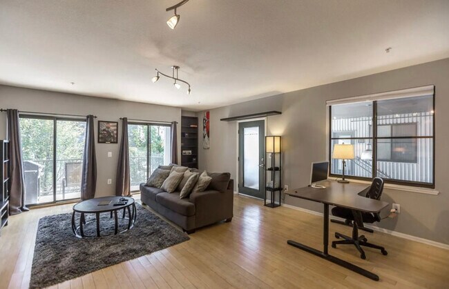 Foto del edificio - 3149 Blake St