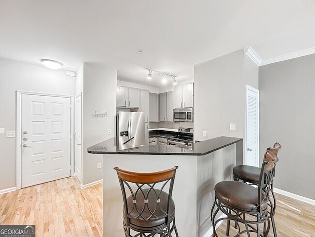 Foto del edificio - 821 Ralph McGill Blvd NE