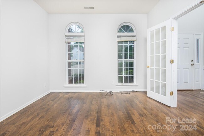 Building Photo - 9906 Eden Hall Ct