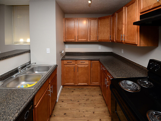 Building Photo - 649 S 19th Ave