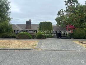 Building Photo - 3402 37th Ave W