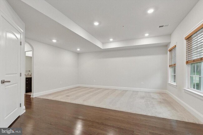 Building Photo - 409 Atwater Dr