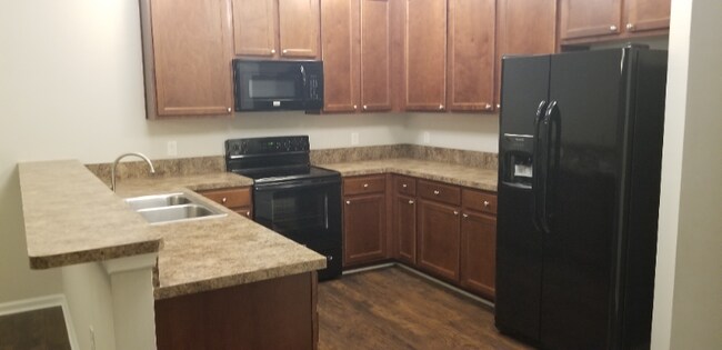 Foto del edificio - 4308 Colindale Rd