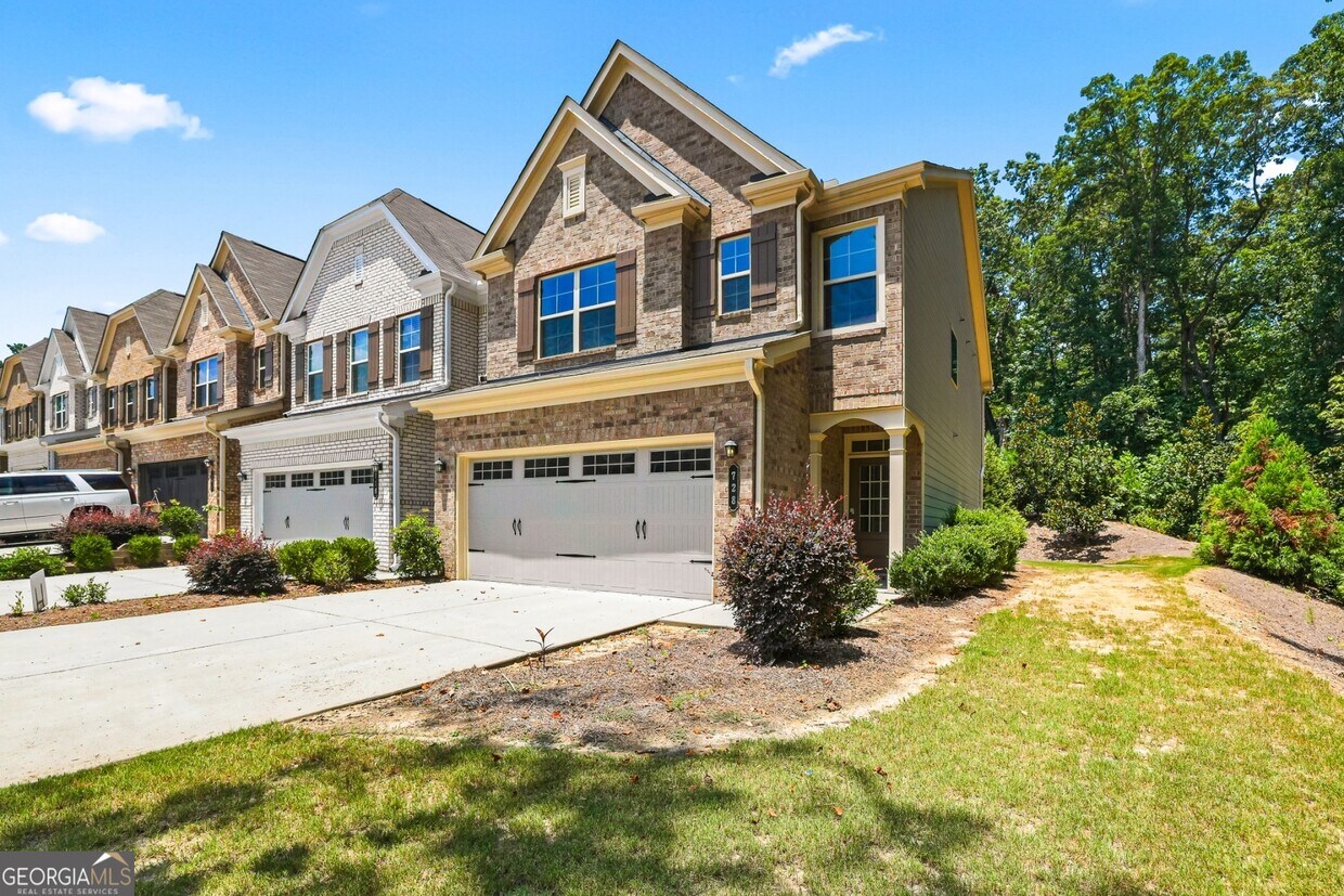 Foto principal - 728 Lansing Grove Way