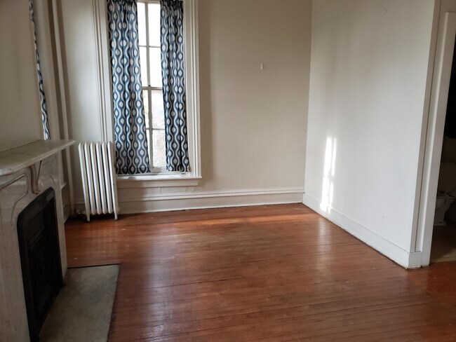 Building Photo - 1501 1st Ave