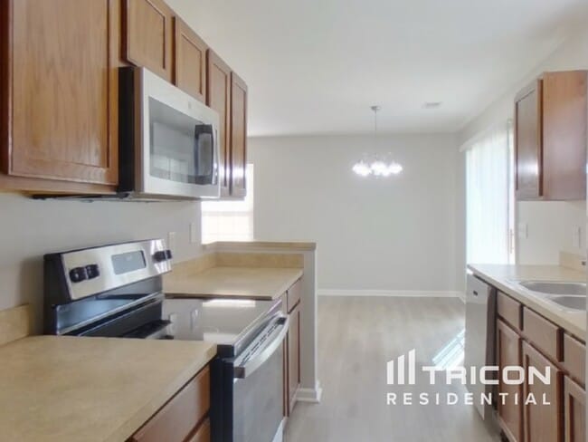 Building Photo - 258 Drooping Leaf Ln