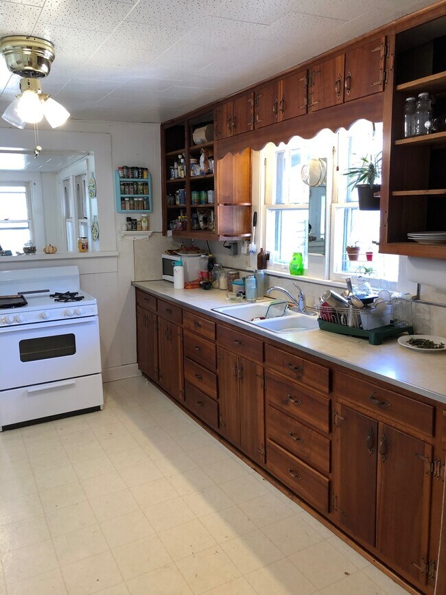 Building Photo - Available August 2026;  Monthly rent $1,50...