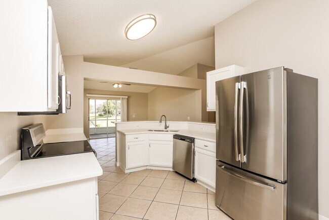 Building Photo - 433 Regal Downs Cir