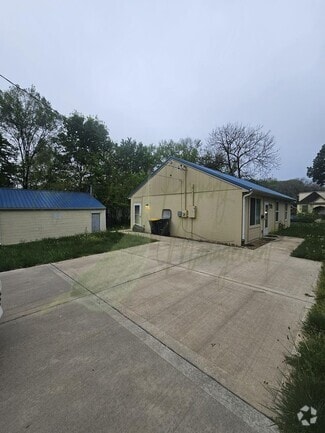 Building Photo - 401 Cypress Ave
