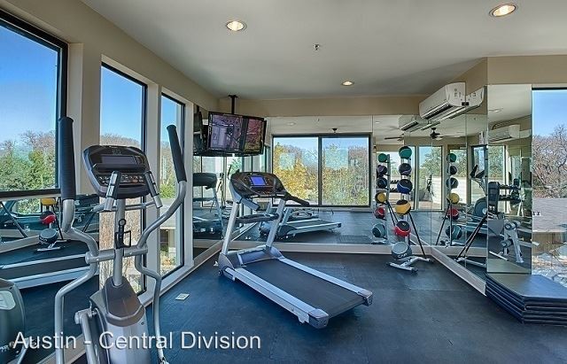 Interior Photo - 15Twelve