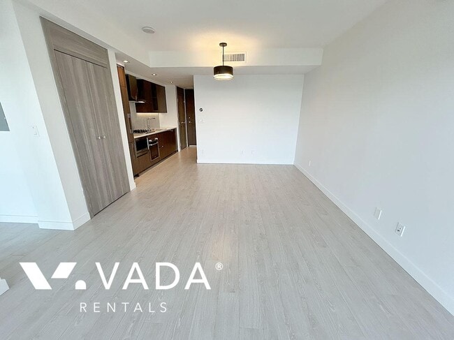 Building Photo - Concord Brentwood Hillside West 1 Bed Apar...