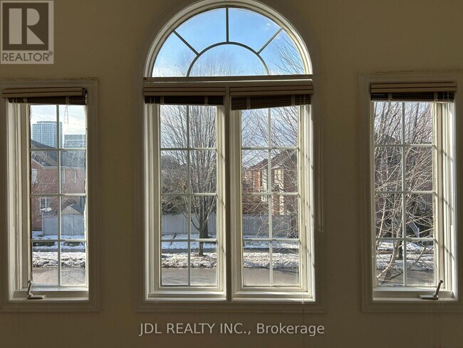 Building Photo - 49 Melville St