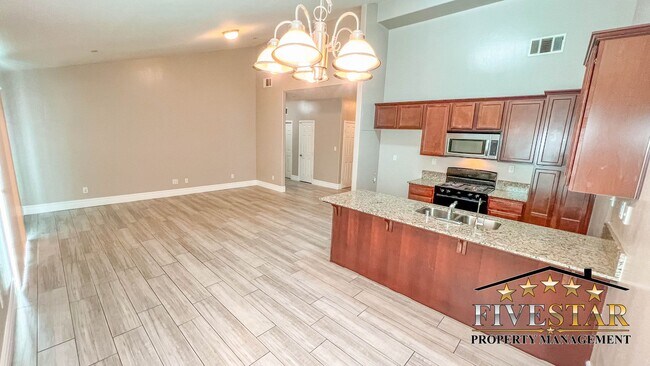 Building Photo - 5509 Baja Dr