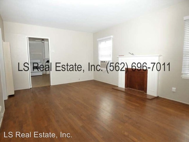 Building Photo - 2 br, 1 bath House - 204 Cypress St.