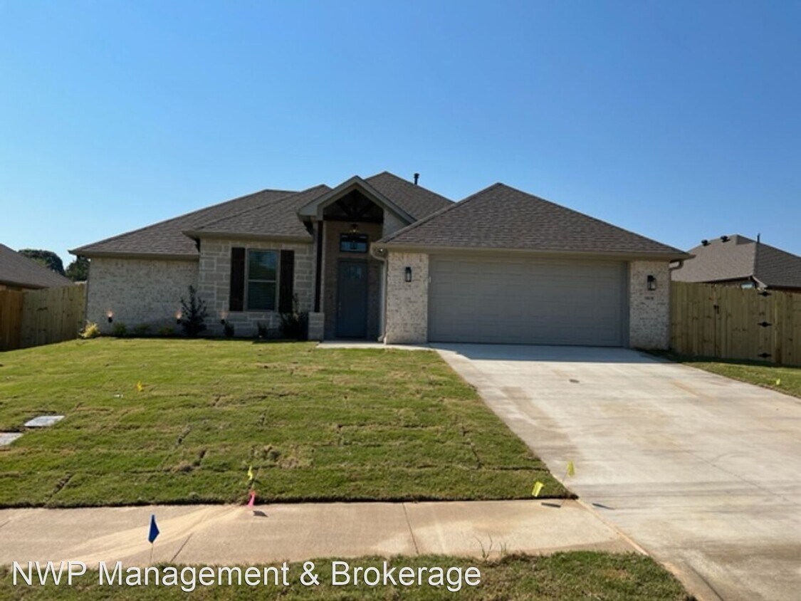 Primary Photo - 3 br, 2 bath House - 10038 Dayspring Dr
