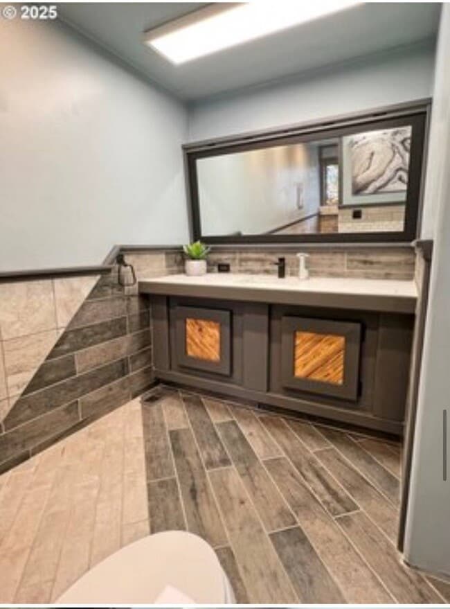 Building Photo - 20647 NW Lapine Way