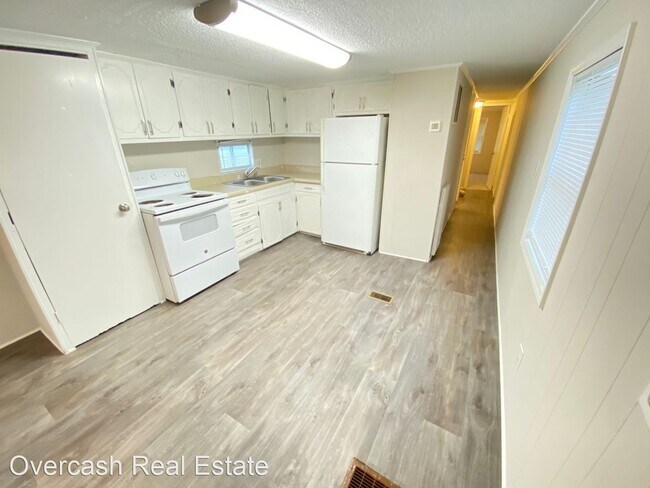 Building Photo - 4 br, 1 bath House - 625 Oval Street