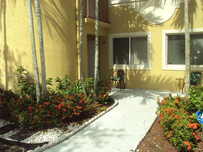 Foto del edificio - 651 NW 79th Ave