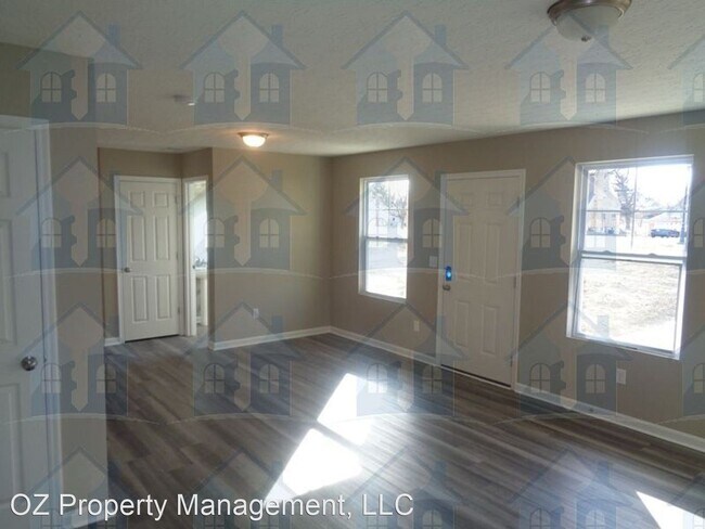 Building Photo - 4 br, 2.5 bath House - 482 West Kemper Road,