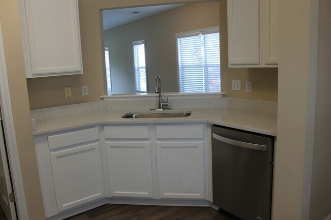 Foto del edificio - Townhome in Olde Town Village, Bluffton