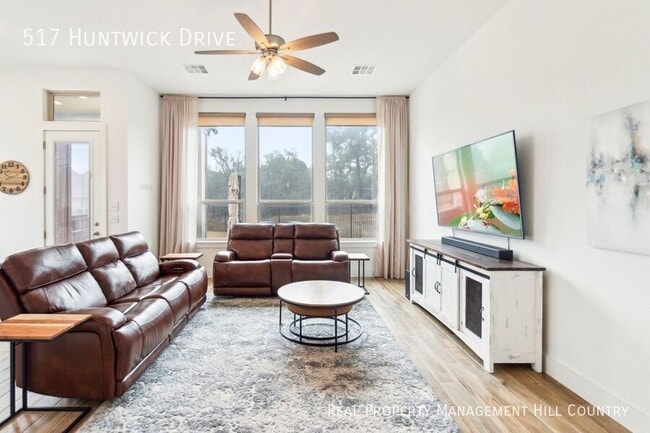 Building Photo - 517 Huntwick Dr