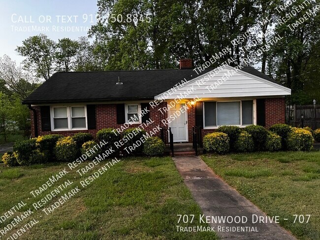 Building Photo - 707 Kenwood Dr