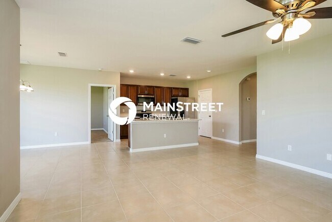 Foto del edificio - 3 Bedroom Pet-Friendly Home in Cape Coral, FL with Main Street Renewal