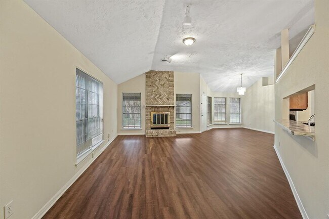 Building Photo - 12531 St Michel Dr