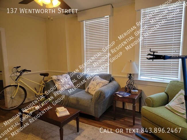 Foto del edificio - 2 bed / 2 bath w/Study on Wentworth St!