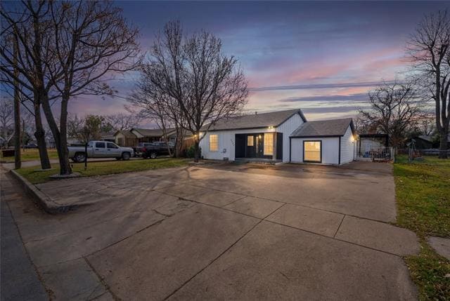 Building Photo - 3732 Honeysuckle Ave