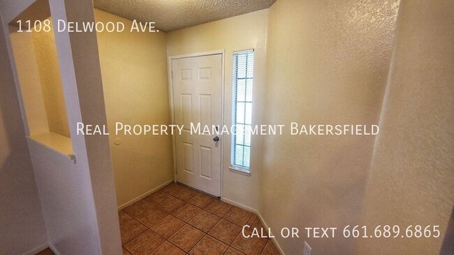 Building Photo - 1108 Delwood Ave
