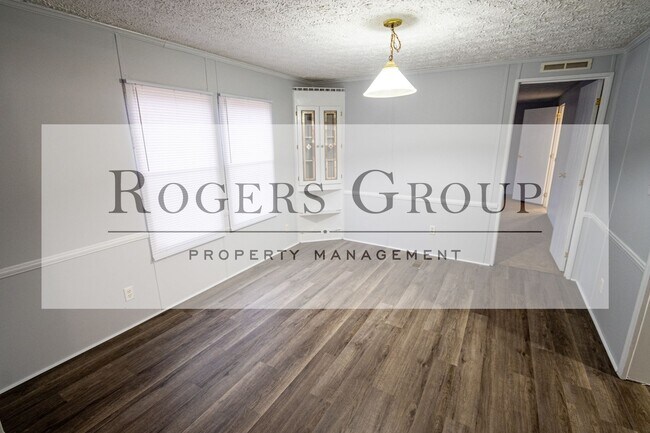 Foto del edificio - 158 Tutelo Rd